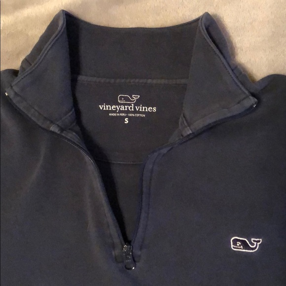 Vineyard Vines pull over - Picture 2 of 3